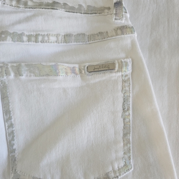 🆕️ Joseph Ribkoff White Slim fit Distressed Metallic Tuxedo Stripe Jeans - Picture 15 of 16